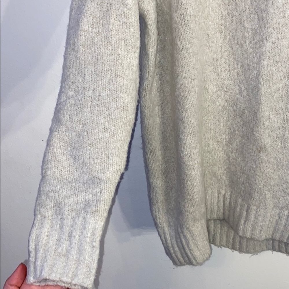pullover sweater - Picture 3 of 5